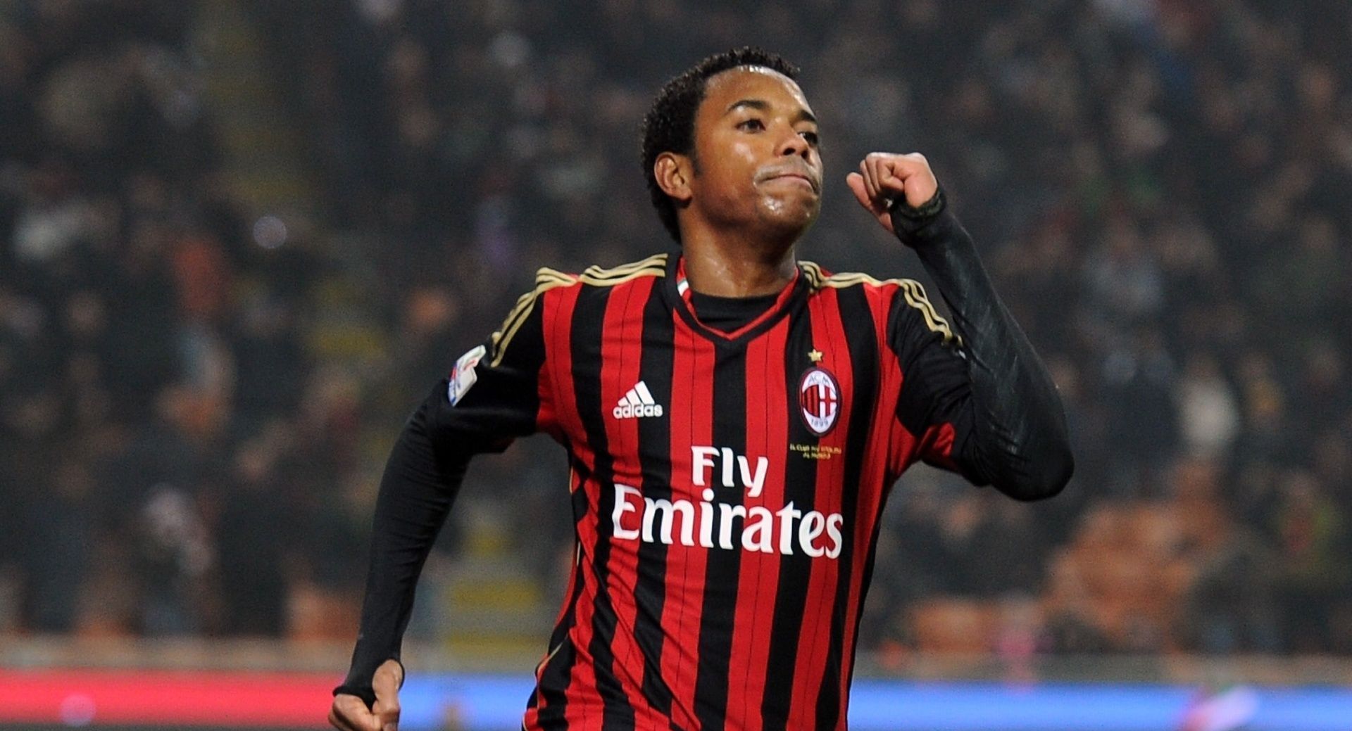 15-jan-2014-robinho-comemora-gol-marcado-pelo-milan-contra-o-spezia-pela-copa-da-italia-1389808740039_1920x1080