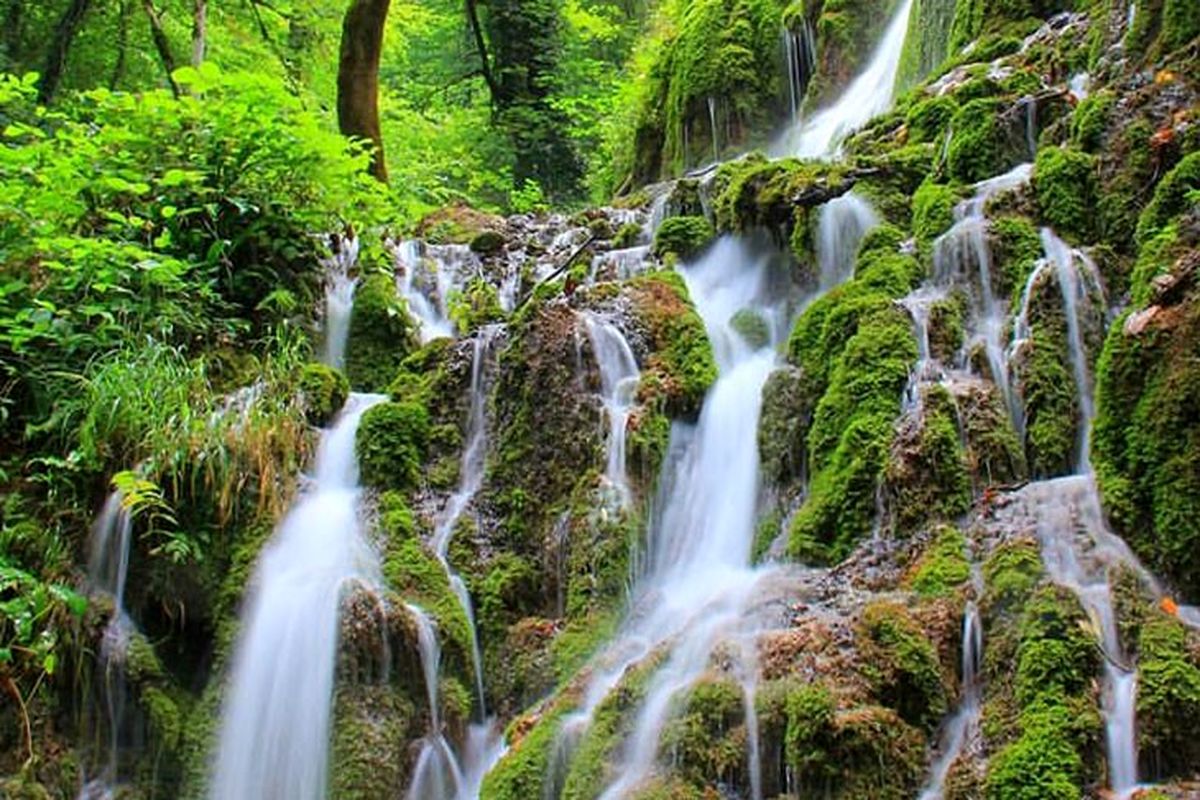نام آبشار بکر و کمتر دیده شده در جنگل های مازندران چیست؟