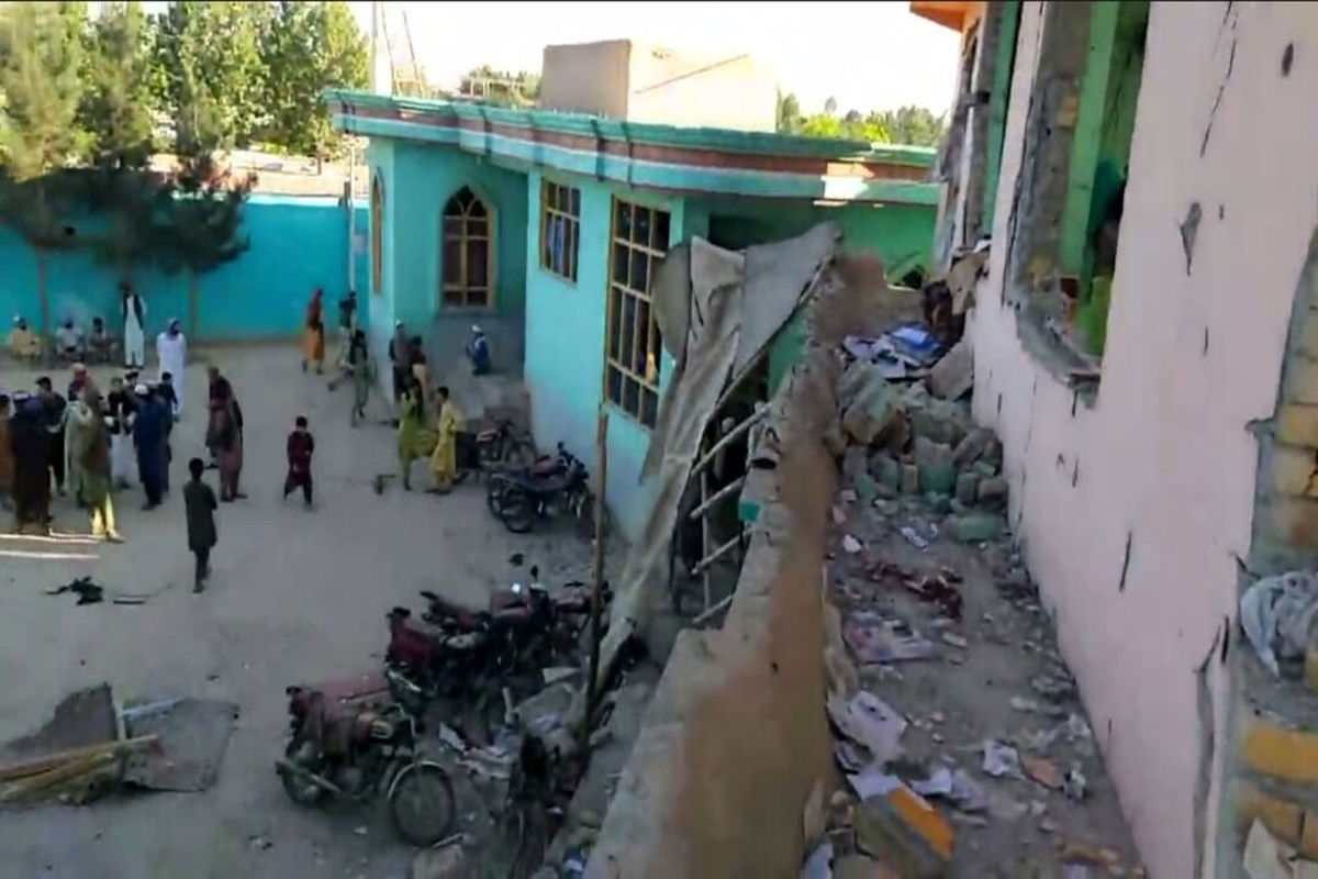 تلفات حمله انتحاری در قندوز افغانستان به ۳۳ تن رسید