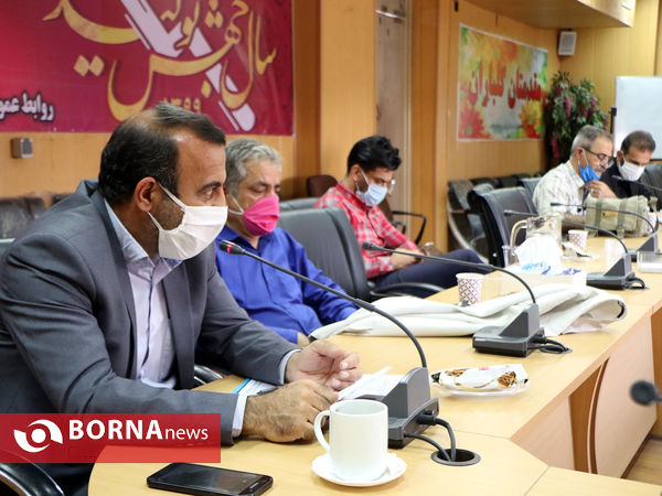 نشست صمیمانه مدیر کل ورزش و جوانان فارس با سردبیران ورزشی رسانه ها