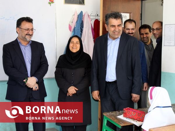 بازدید سرزده نماینده مجلس شورای اسلامی از مدارس ناحیه دو ساری