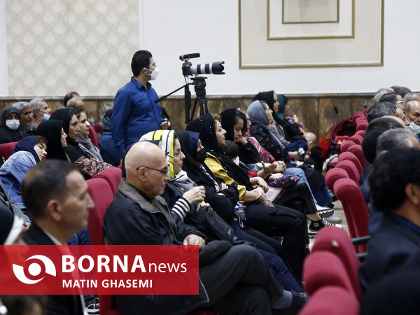 اکران مستند از تیرانا تا تهران