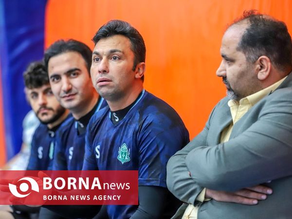 دیدار تیم های فوتسال آلومینیوم - کارآوران صنعت