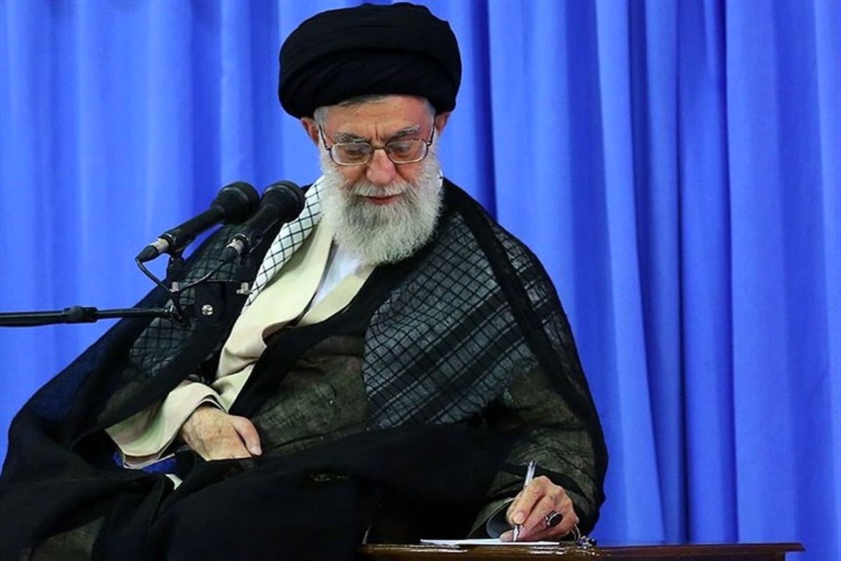 رهبری: پیام شهیدان به ما یادآور میشود که ایستادگی در برابر شیطانها در پایان به پیروزی میرسد