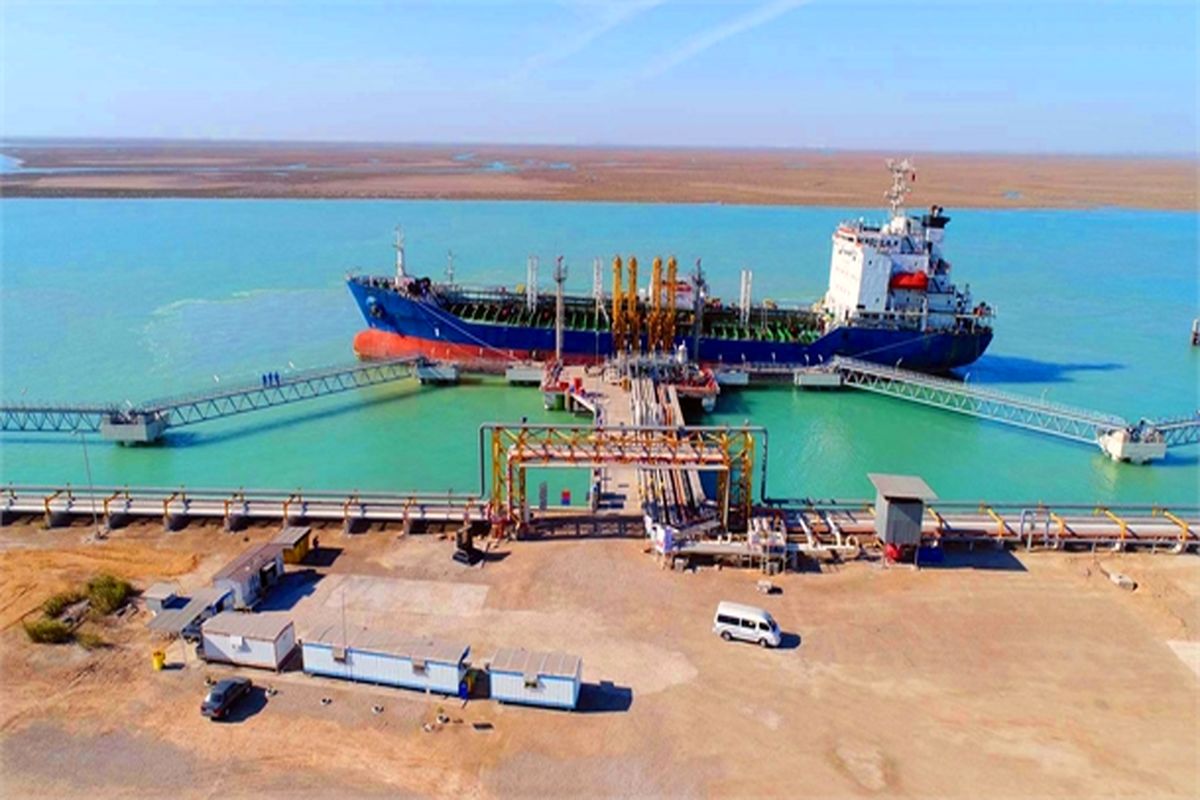 نخستین محموله مشتقات نفتی از پارس جنوبی در بندر امام خمینی(ره) تخلیه و ذخیره سازی شد