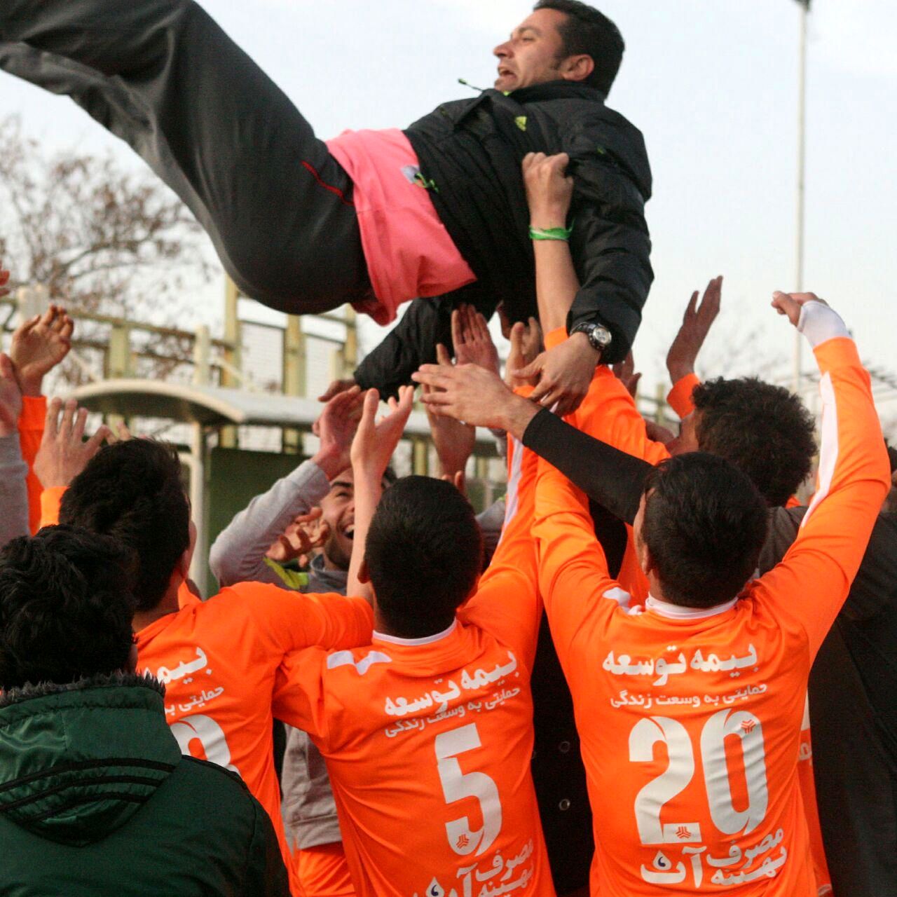 مصطفی گرمرودی  یکی از مربیان جوانان سایپا تهران