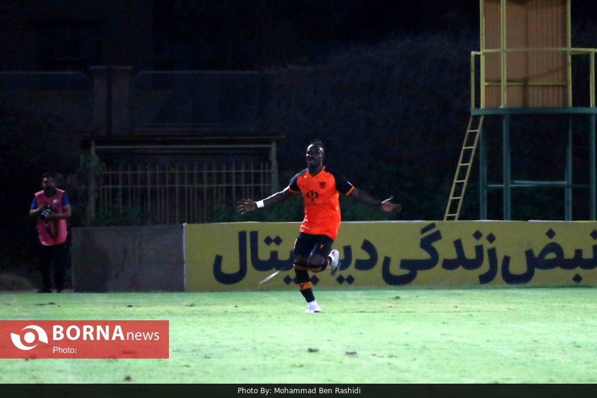 علیزاده: قرارداد منشا را منتشر میکنیم؛ او ۳۵۰ هزار دلار نگرفته!