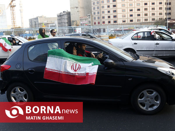 شادی مردم پس از برد تیم ملی ایران مقابل ولز 