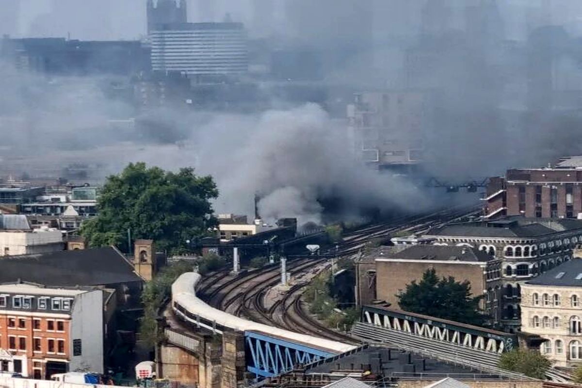 آتش سوزی وسیعی در مترو لندن 