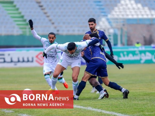 دیدار تیم های فوتبال آلومینیوم - گل گهر