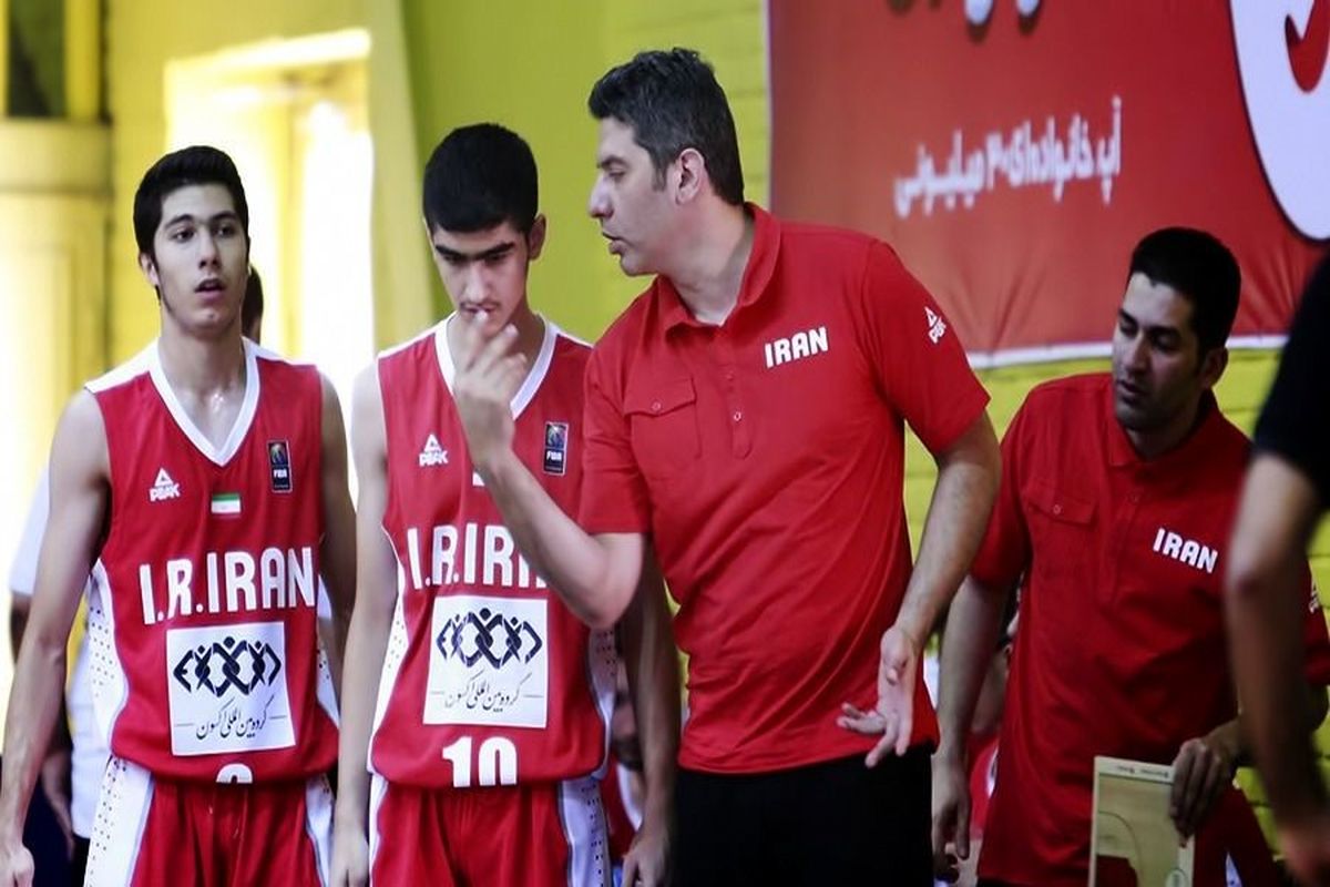 پویا تاجیک: فدراسیون بسکتبال باید انتقادات را به جان بخرد/ همین که ارمغانی تعلقات باشگاهی ندارد، اتفاق خوبی است!