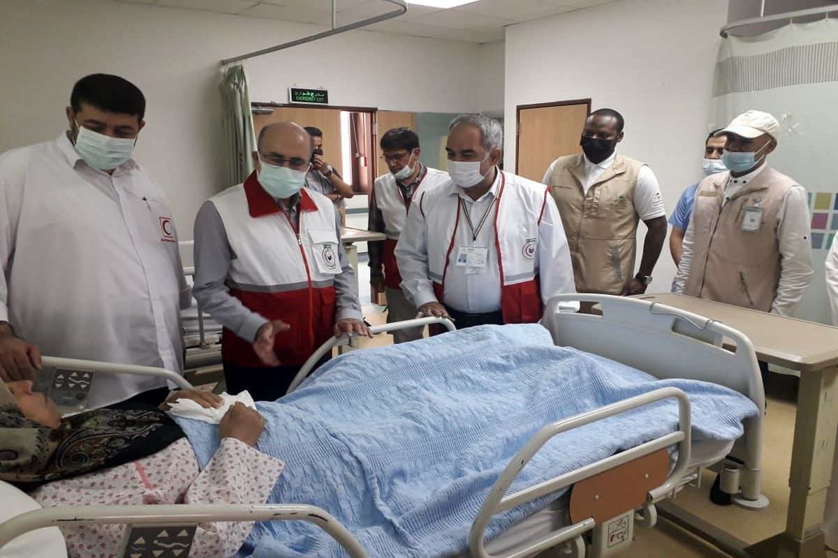 قدردانی رئیس حوزه ریاست هلال احمر از تلاش های شبانه روزی تیم درمان مرکز پزشکی حج و زیارت هلال احمر