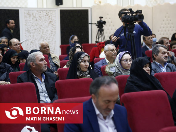 اکران مستند از تیرانا تا تهران