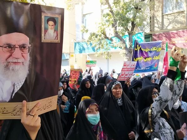 خروش مردم دارالمجاهدین همدان در راهپیمایی 13 آبان