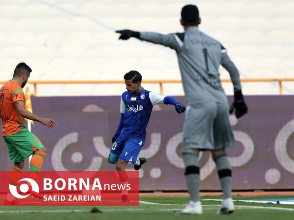 دیدار تیم های استقلال تهران -مس رفسنجان