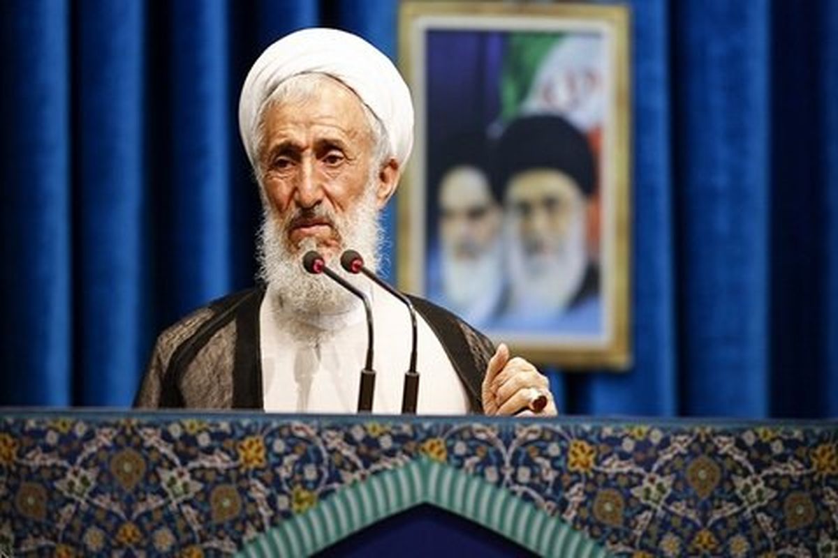 خطیب نماز جمعه تهران: دشمنان می خواهند سبک زندگی ما را غربی کنند