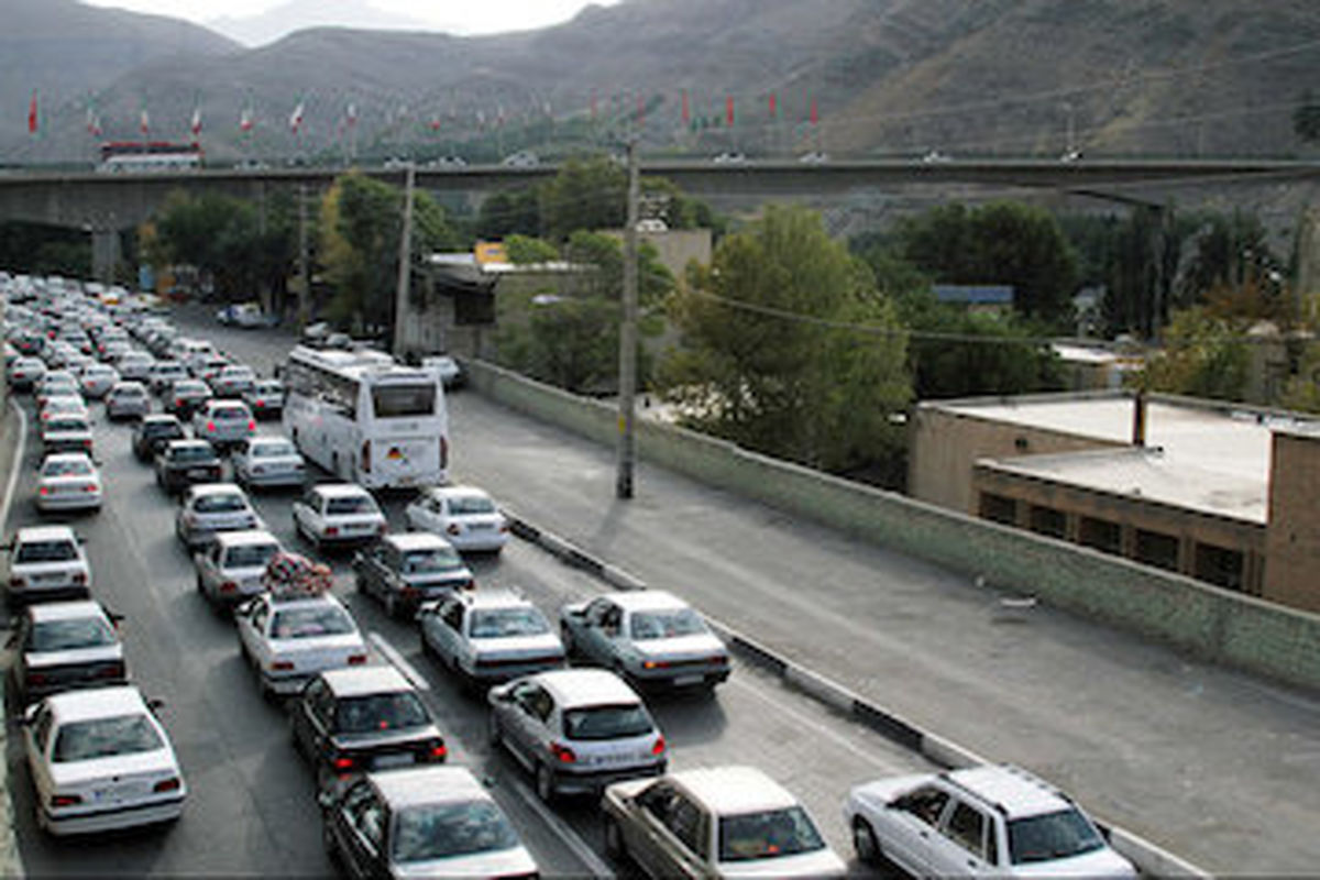 تردد روان در محورهای چالوس، هراز و فیروزکوه/ترافیک نیمه‌سنگین در محور شهریار - تهران