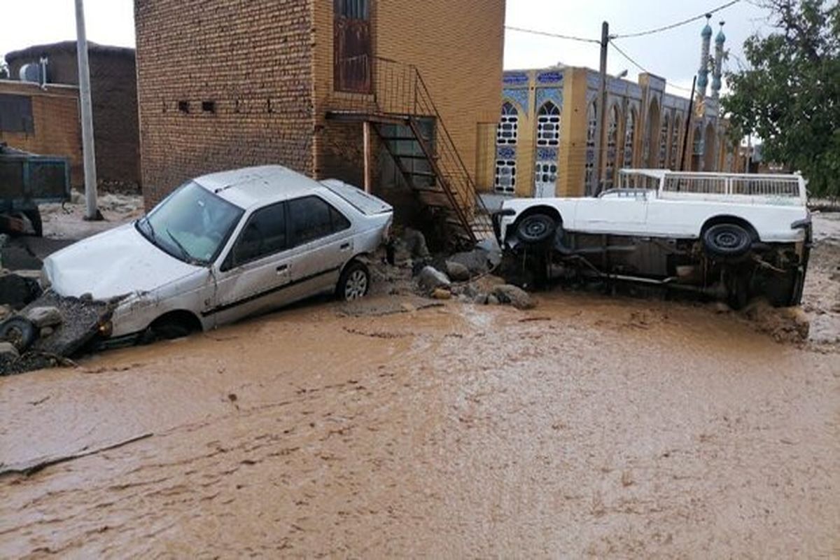 رهاسازی هزار خودرو در مناطق سیل زده مازندران