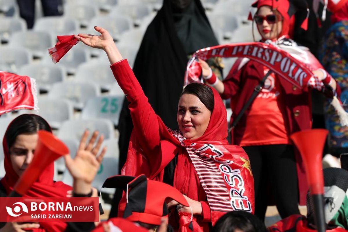 ادای احترام ویژه گل محمدی و پیروانی به حضور زنان در استادیوم آزادی + تصاویر