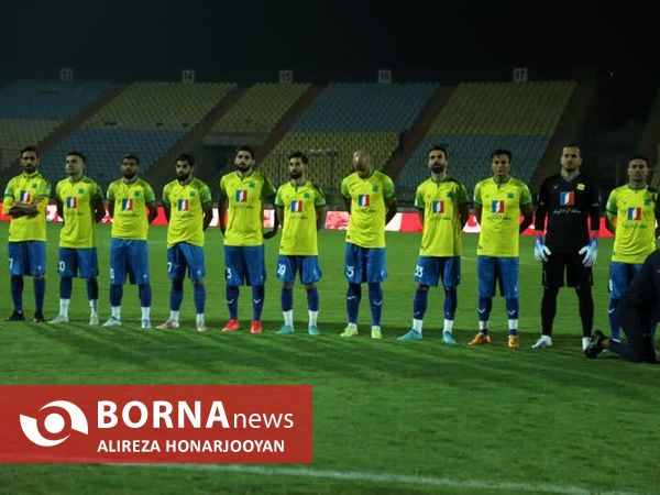 دیدار تیم های فوتبال صنعت نفت - استقلال