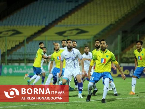 دیدار تیم های فوتبال صنعت نفت  - گل گهر