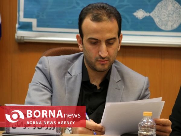 جلسه شکوه فر‌ معاون وزیر ورزش و جوانان با مدیران ورزشی استان اصفهان