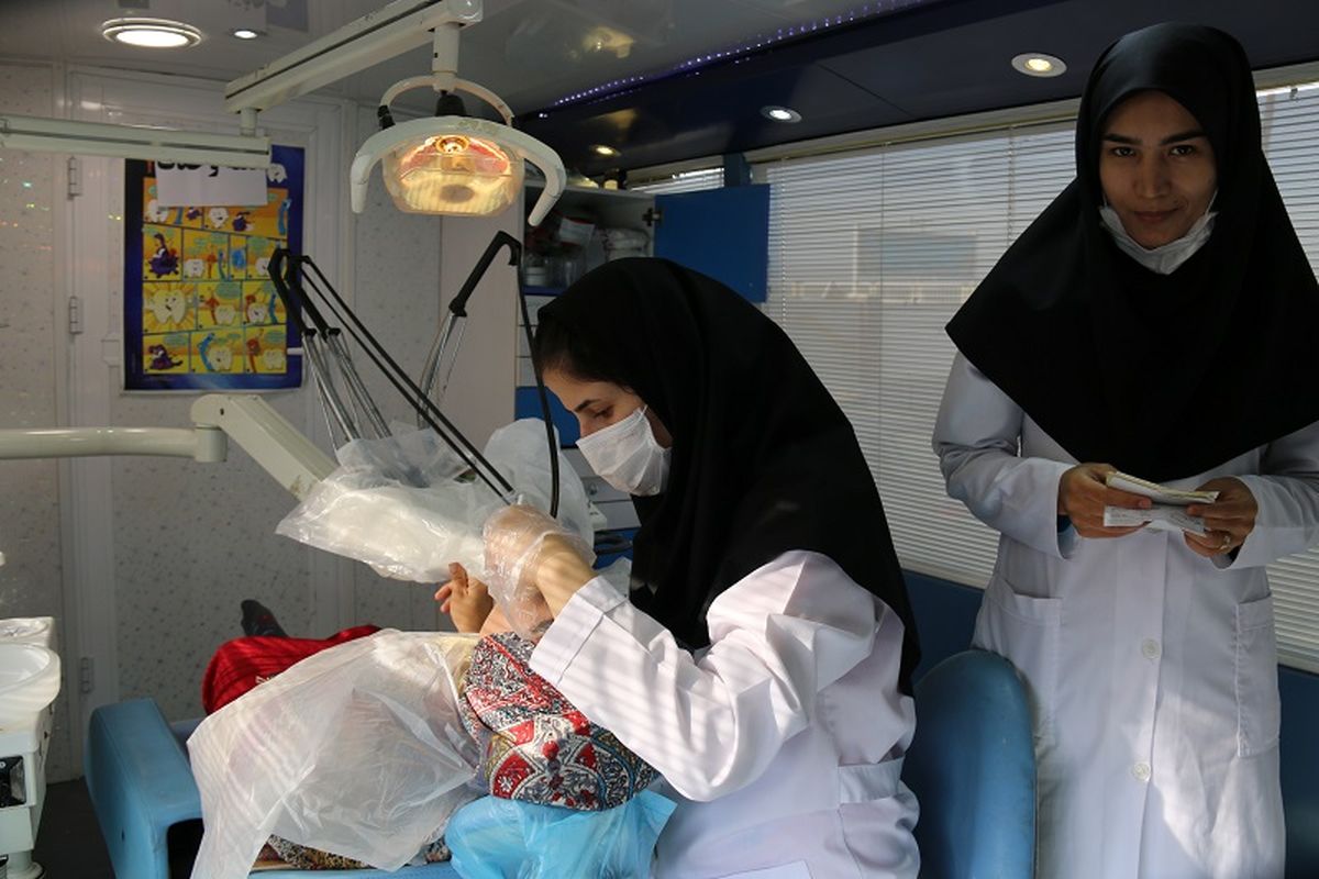 خدمات پزشکی رایگان با برپایی بیمارستان سیار آستان قدس رضوی در زیاران 