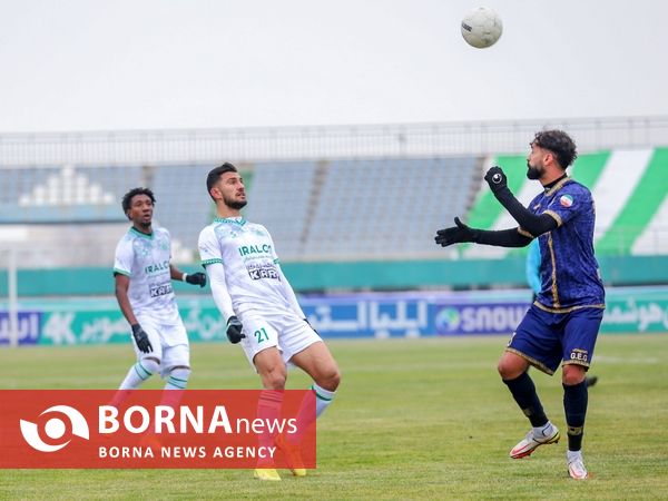 دیدار تیم های فوتبال آلومینیوم - گل گهر