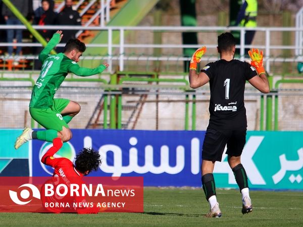 هفته هفدهم لیگ برتر فوتبال؛ ذوب آهن - تراکتور
