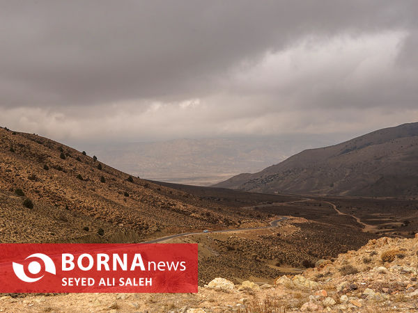 ییلاق اوپرت دیواره‌ی اوپرت را به شمال‌شرقی قله‌ی خرو نرو متصل می‌کند که بخش شمالی آن مرز بین جنگل‌های هیرکانی در شمال و دشت کویری در جنوب است