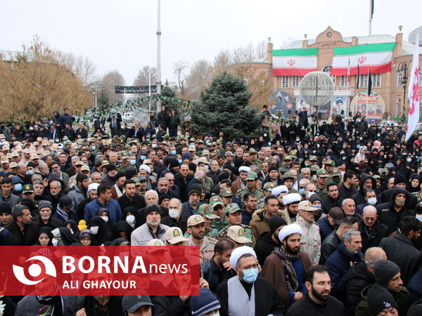 تشییع پیکر شش شهید گمنام در ارومیه همزمان با سالروز شهادت حضرت زهرا 