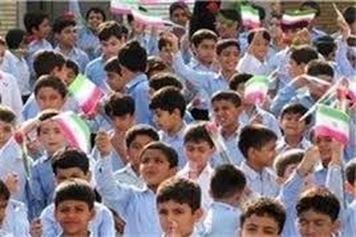 رضائیان زاده : دانش آموزان در رعایت شیوه نامه های بهداشتی کوشا باشند